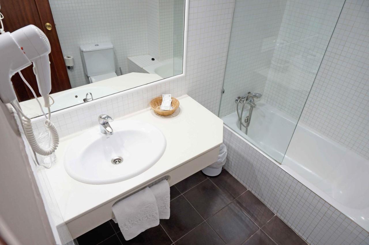 Cesaraugusta Hotel Сарагоса Екстериор снимка