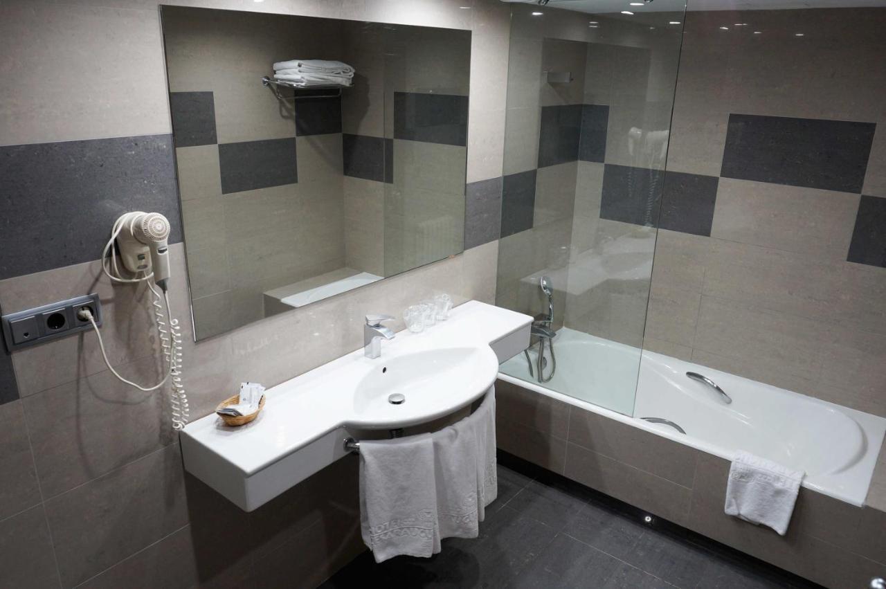 Cesaraugusta Hotel Сарагоса Екстериор снимка