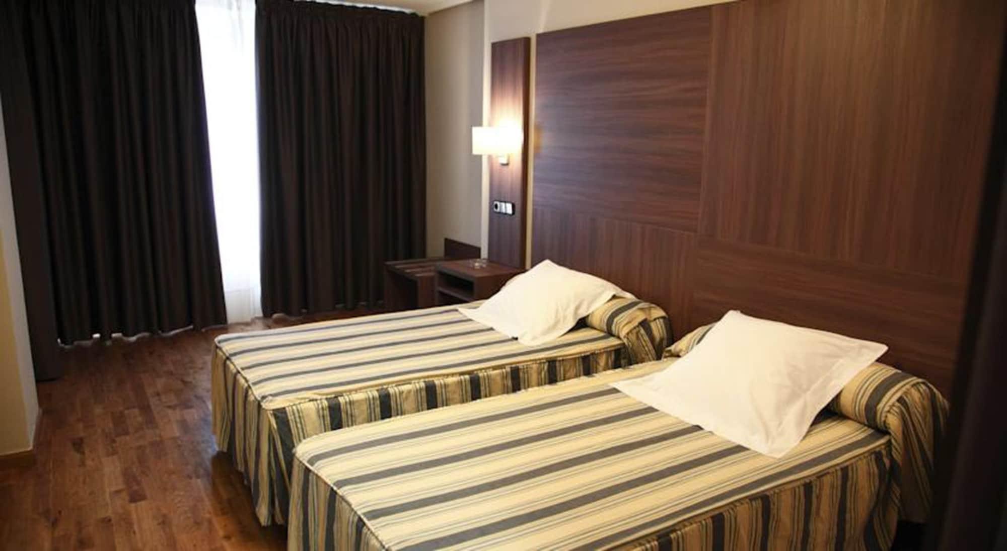 Cesaraugusta Hotel Сарагоса Екстериор снимка
