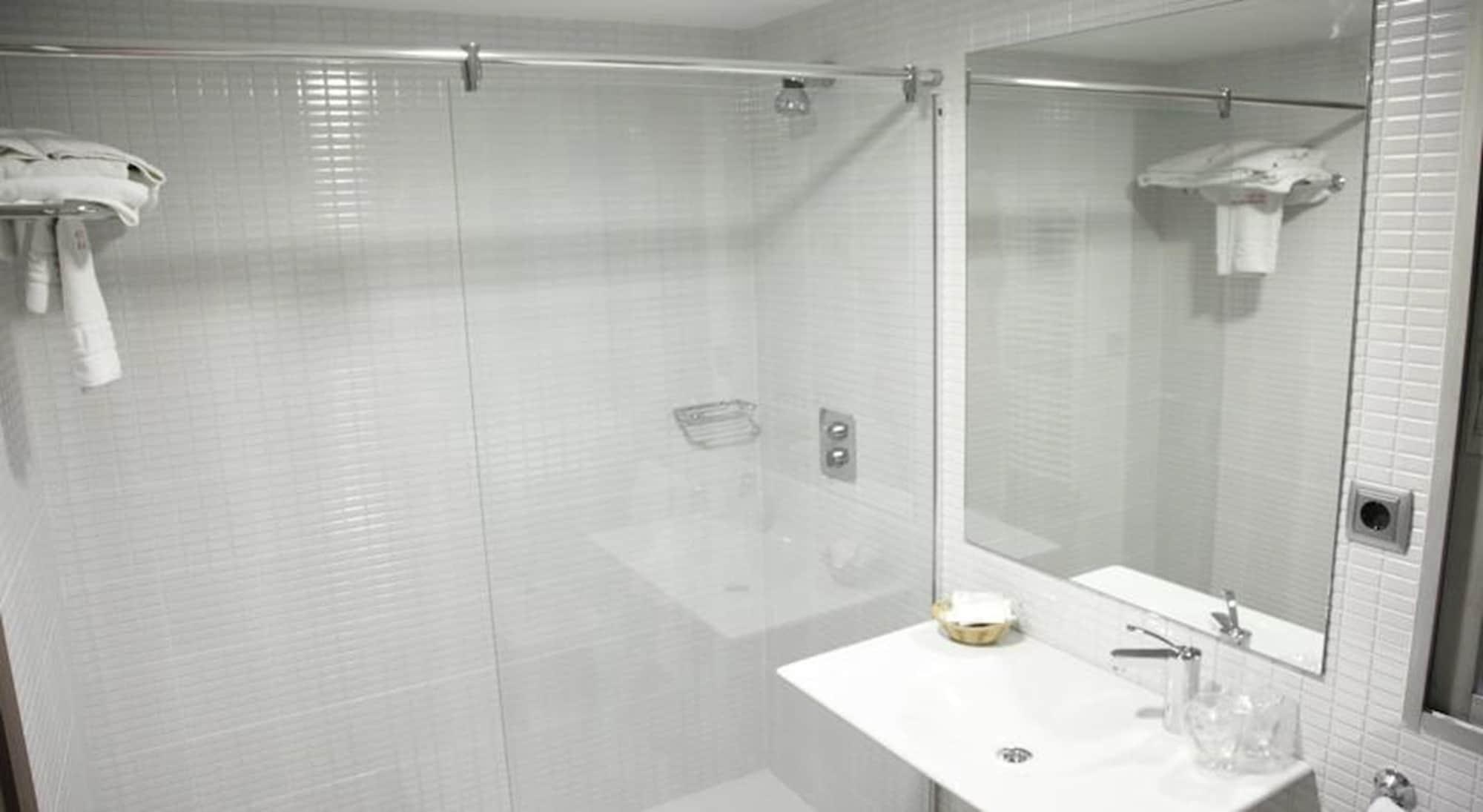 Cesaraugusta Hotel Сарагоса Екстериор снимка