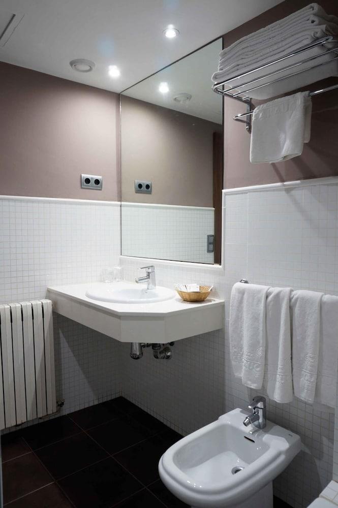 Cesaraugusta Hotel Сарагоса Екстериор снимка