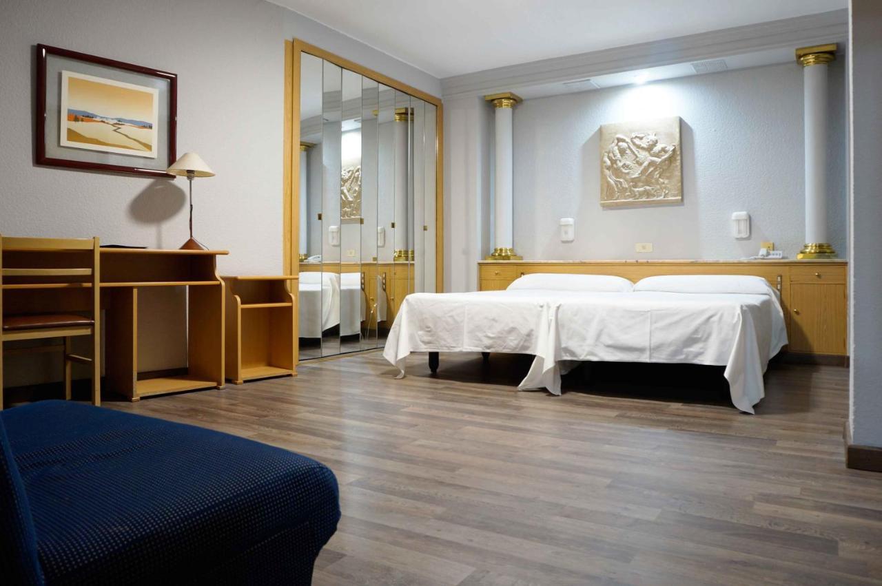Cesaraugusta Hotel Сарагоса Екстериор снимка
