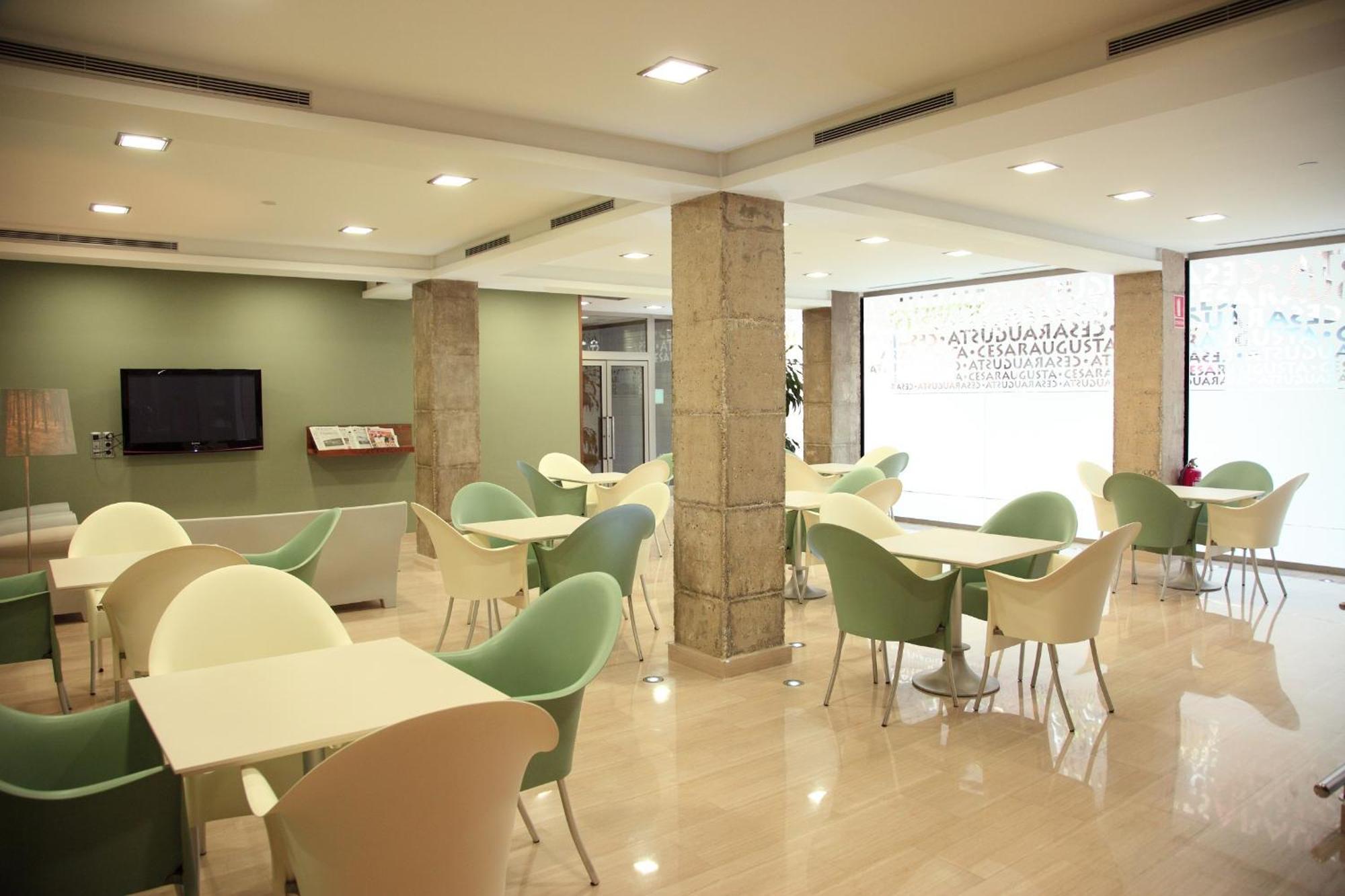 Cesaraugusta Hotel Сарагоса Ресторант снимка
