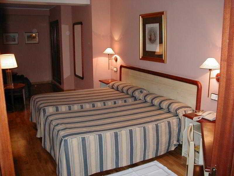 Cesaraugusta Hotel Сарагоса Екстериор снимка