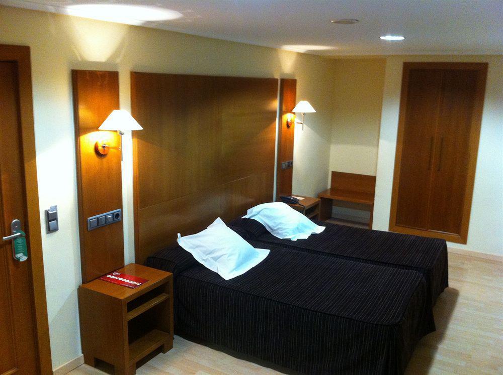 Cesaraugusta Hotel Сарагоса Екстериор снимка